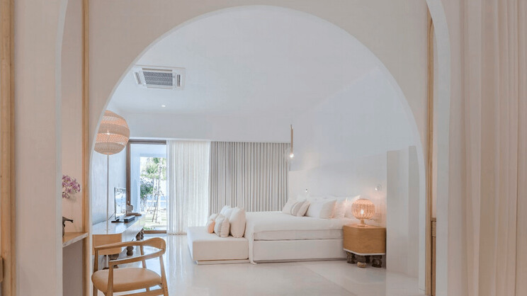 Oceanfront Garden Pool Suite